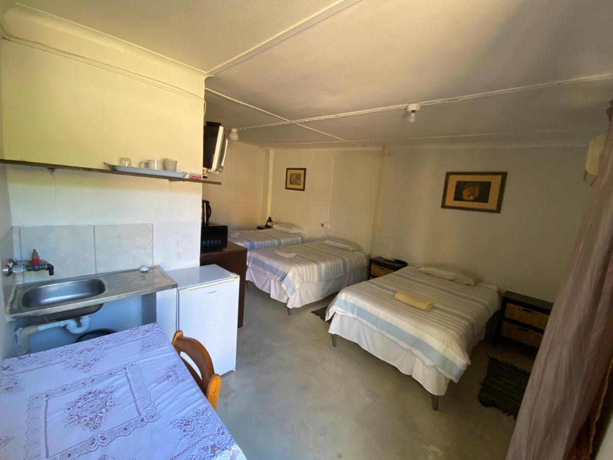El-Kole Bed And Breakfast 추메브 외부 사진